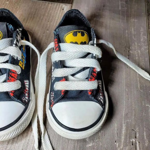 Converse Chuck All Star Toddler Batman & Robin 80th Anniversary Low Top Size 5 - Picture 12 of 13